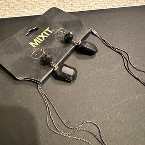 Brand New black long necklace set.